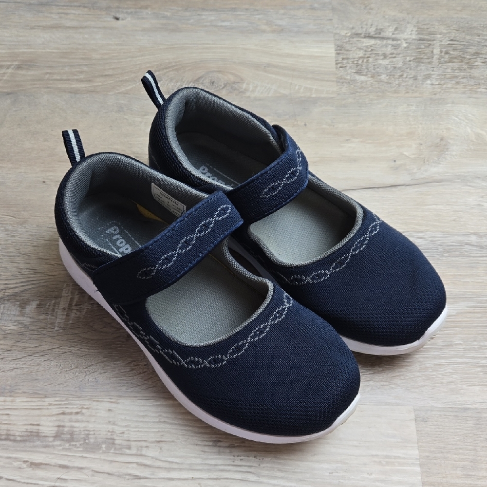 Propet 8 2E XW Extra Wide Mary Jane Sneakers Travel Shoes Navy Blue